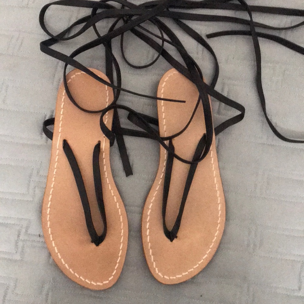 Ancient Greek Sandals Wrap around the ankle